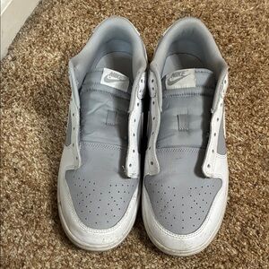 Nike Men's White and Gray dunk lows